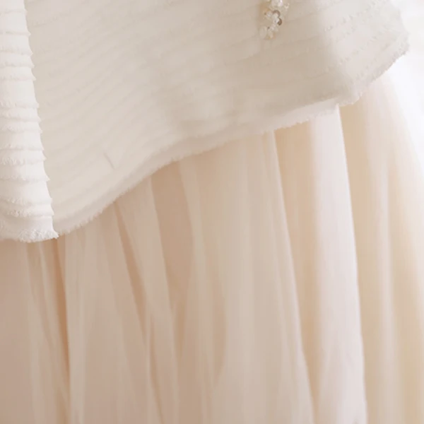 Luxe Champagne Robe De Mariée 2018 Robe Boule De l'épaule Manches Courtes Dos Nu Perle Perlage Paillettes Cathedral Train Volants