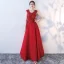 Chic / Belle Rouge Robe De Soirée 2017 Princesse Encolure Dégagée Sans Manches Appliques En Dentelle Perlage Noeud Ceinture Longue Dos Nu Robe De Ceremonie