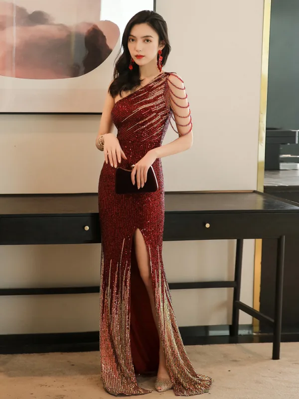 Scintillantes Sexy Bordeaux Paillettes Robe De Soirée 2021 Trompette / Sirène Une épaule Perlage Sans Manches Dos Nu Train De Balayage Soirée Robe De Ceremonie