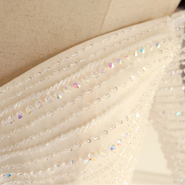 Élégant Champagne Volants Gonflée Robe De Mariée 2018 Robe Boule Fait main Perlage Paillettes Cristal De l'épaule Dos Nu 3/4 Manches Longue Mariage