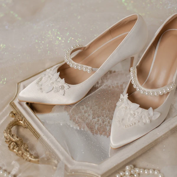 Élégant Ivoire Satin Chaussure De Mariée 2020 Brodé Perle 7 cm Talons Aiguilles À Bout Pointu Mariage Escarpins