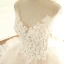 Élégant Champagne Gonflée Robe De Mariée 2018 Robe Boule Appliques V-Cou Sans Manches Cathedral Train Mariage