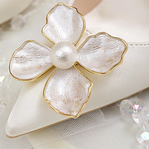 Élégant Ivoire Perle Fleur Chaussure De Mariée 2020 Satin 10 cm Talons Aiguilles À Bout Pointu Mariage Escarpins