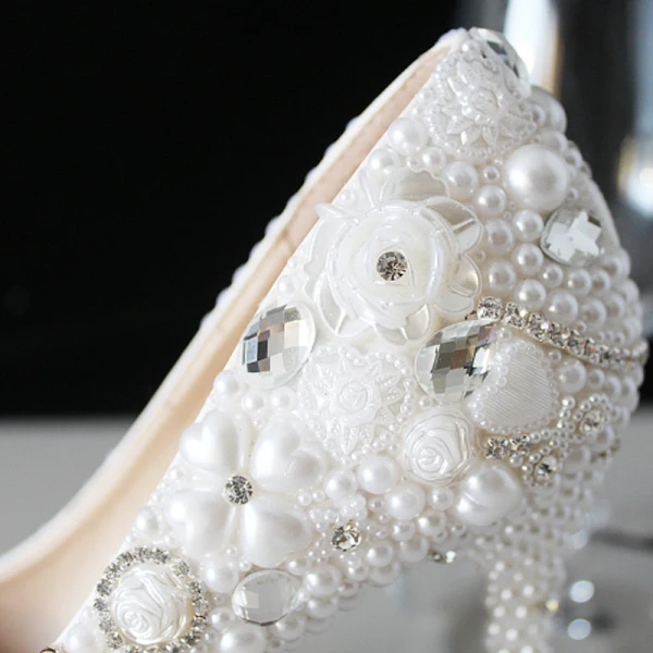 Sjarmerende Elfenben Perle Rhinestone Brudesko 2021 10 cm Stiletthæler Spisse Bryllup Pumps