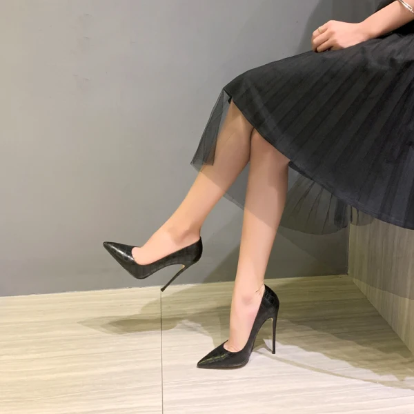 Fashion Black Evening Party Alligator Print Pumps 2021 10 cm Stiletto Heels High Heels Pointed Toe Pumps