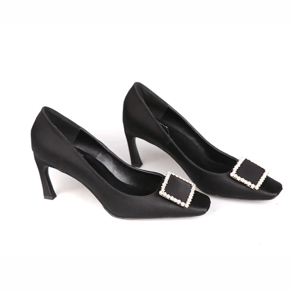 Elegant Champagne Silk Satin Evening Party Pumps 2021 Rhinestone Buckle 7 cm Stiletto Heels Pointed Toe High Heels