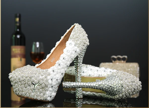 Scintillantes Charmant Argenté Faux Diamant Chaussure De Mariée 2021 Cuir En Dentelle Fleur 14 cm Talons Aiguilles Bottines À Bout Rond Mariage Escarpins Talons Hauts