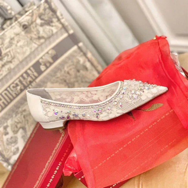 Charming White Rhinestone Leather Wedding Shoes 2021 Lace 7 cm Stiletto Heels Pointed Toe Wedding Pumps High Heels