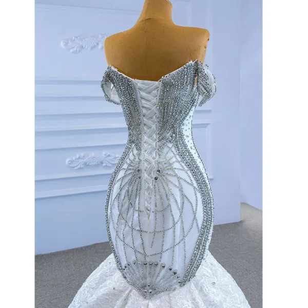 Luxus / Herrlich Fabelhaft Weiß Brautkleider / Hochzeitskleider 2021 Meerjungfrau Bandeau Perlenstickerei Strass Spitze Blumen Ärmellos Rückenfreies Kathedrale Schleppe Hochzeit