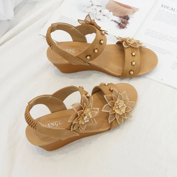 Fashion Beige Street Wear Pearl Rhinestone Lace Flower Womens Sandals 2021 Appliques 5 cm Wedges Open / Peep Toe Sandals
