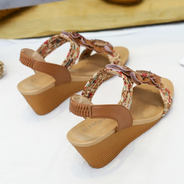 Mode Marron Désinvolte T-Strap Fleur Sandales Femme 2021 5 cm Compensées Peep Toes / Bout Ouvert Sandales Talons Hauts