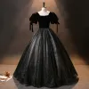 Vintage / Originale Noire Velours Glitter Princesse Robe De Bal 2024 Encolure Carrée Quinceañera Printemps Manches Courtes Robe De Cérémonie