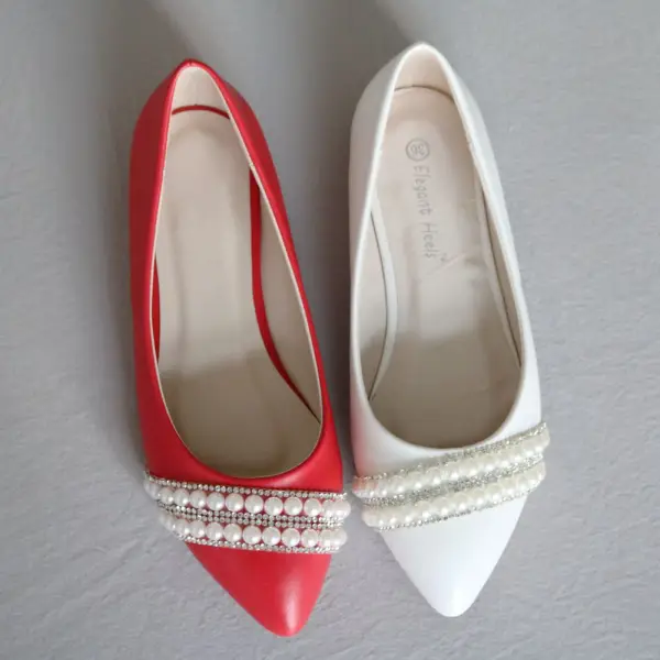 Piękne Białe Perła Rhinestone Szpiczaste Płaskie Buty Ślubne 2018