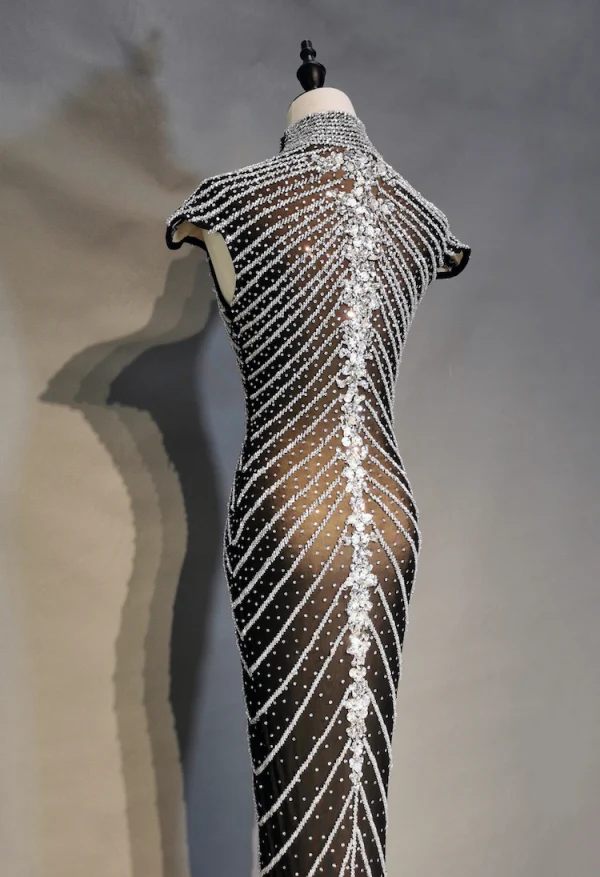 Luxe Noire Robe De Soirée 2019 Trompette / Sirène Col Haut Fait main Perlage Cristal Faux Diamant Mancherons Train De Balayage Robe De Ceremonie