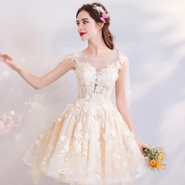 Mode Champagne Bröllopsklänningar 2018 Balklänning Spets Broderade Appliqués Pärla Urringning Ärmlös Watteau Train Bröllop
