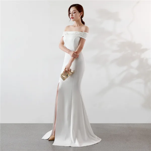 Chic / Belle Couleur Unie Ivoire Robe De Soirée 2019 Trompette / Sirène De l'épaule Faux Diamant En Dentelle Fleur Manches Courtes Dos Nu Fendue devant Longue Robe De Ceremonie