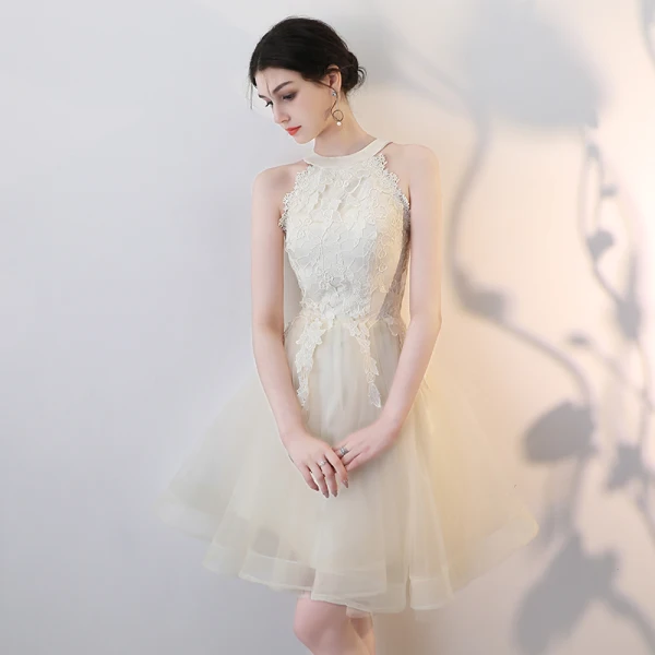 Chic / Beautiful Champagne Homecoming Graduation Dresses 2018 Ball Gown Appliques Lace Scoop Neck Strapless Sleeveless Short Formal Dresses