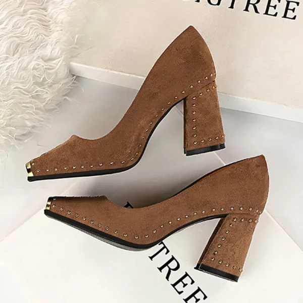 Vintage / Originale Rouge Désinvolte Escarpins 2019 Daim Rivet 7 cm Talons Épais Pied Carré Escarpins