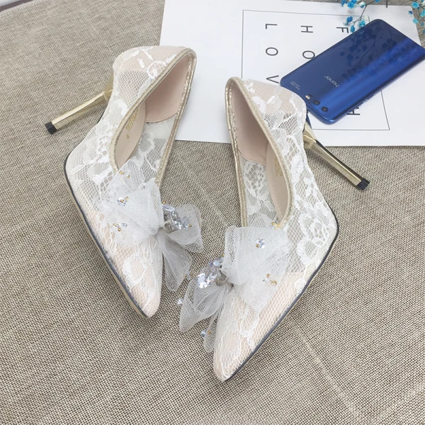 Charming Ivory Lace Wedding Shoes 2020 Bow Rhinestone 8 cm Stiletto Heels Pointed Toe Wedding Pumps