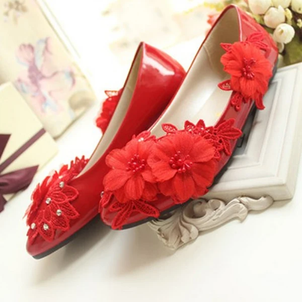 Chic / Beautiful Ivory Low Heel Wedding Shoes 2020 Rhinestone Lace Flower Appliques 4 cm Stiletto Heels Round Toe Wedding Pumps