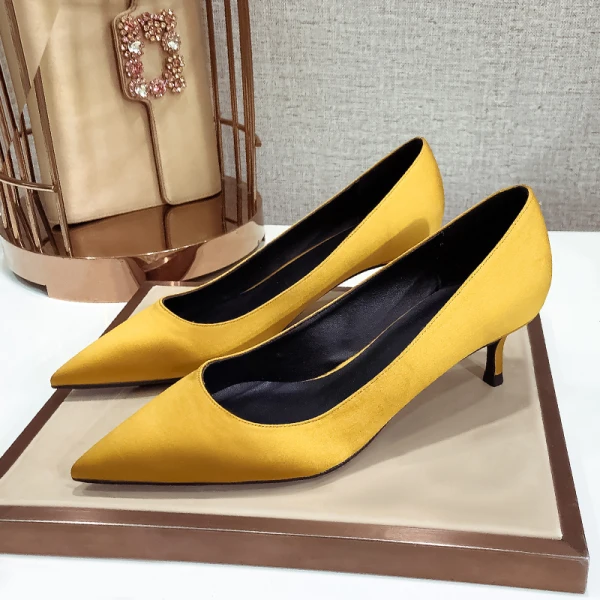 Simple Champagne Talon Bas Demoiselle D'honneur Escarpins 2020 Satin 5 cm / 2 inch Talons Aiguilles À Bout Pointu Escarpins
