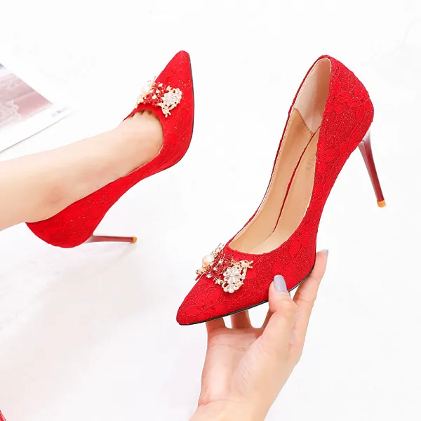 Charming Red Wedding Shoes 2020 Pearl Rhinestone Flower Lace 9 cm Stiletto Heels Pointed Toe Wedding Pumps