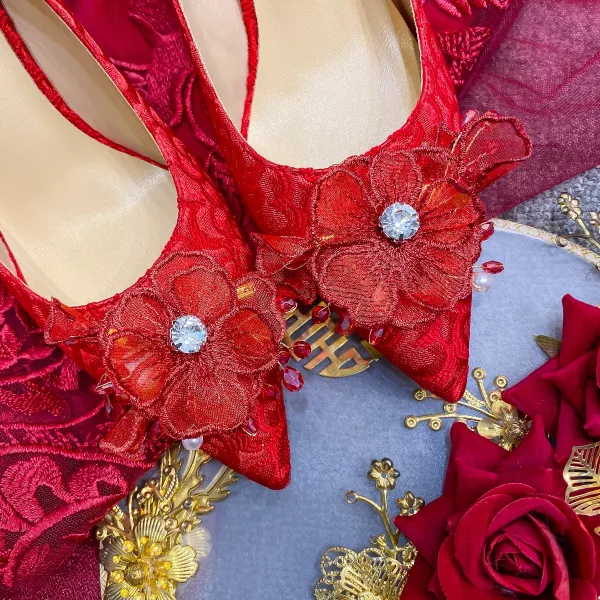 Chinese style Red Lace Flower Wedding Shoes 2021 Leather Rhinestone 9 cm Stiletto Heels Pointed Toe Wedding Pumps High Heels