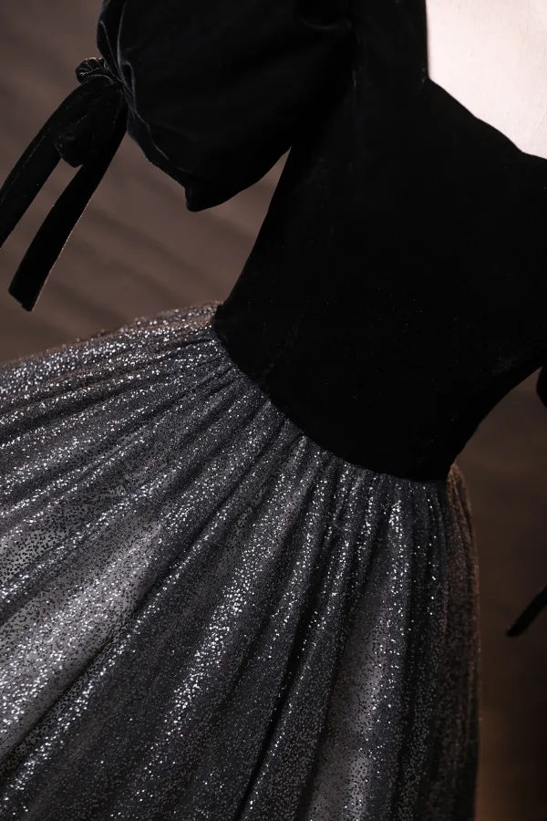 Vintage Schwarz Samt Glanz Prinzessin Ballkleider 2024 Eckiger Ausschnitt Quinceañera Frühling Kurze Ärmel Festliche Kleider