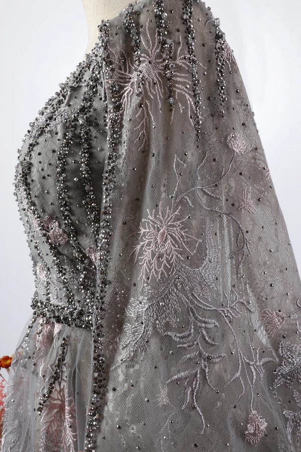 Luxe Gris Fait main Perlage Robe De Soirée 2020 Princesse Col v profond Cristal Faux Diamant En Dentelle Fleur Manches Longues Train De Balayage Robe De Ceremonie