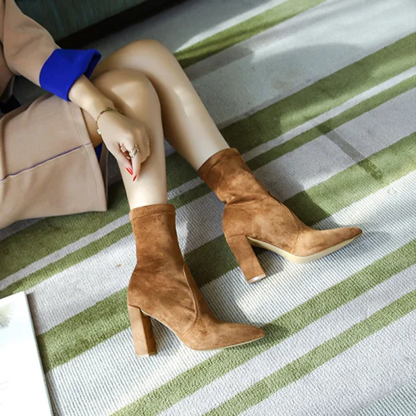 High-end Aprikos / Beige Vinter Gatukläder Läder Stövlar Dam 2020 Mocka 9 cm Tjocka Klackar Spetsiga Stövlar