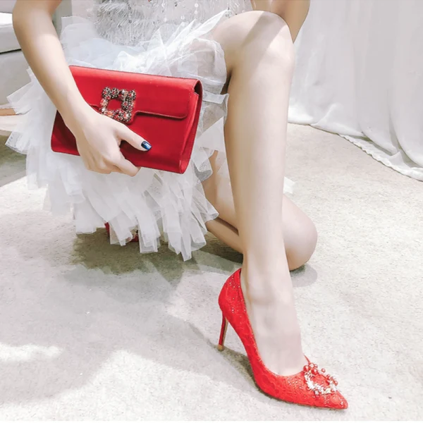 Charming Champagne Wedding Shoes 2020 Pearl Rhinestone Lace Flower 8 cm Stiletto Heels Pointed Toe Wedding Pumps