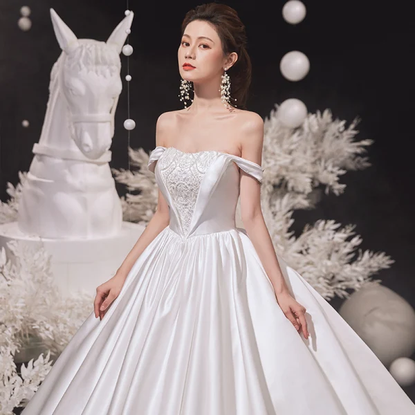 High-end Ivory Satin Wedding Dresses 2020 Ball Gown Off-The-Shoulder Pearl Lace Flower Sleeveless Backless Cathedral Train