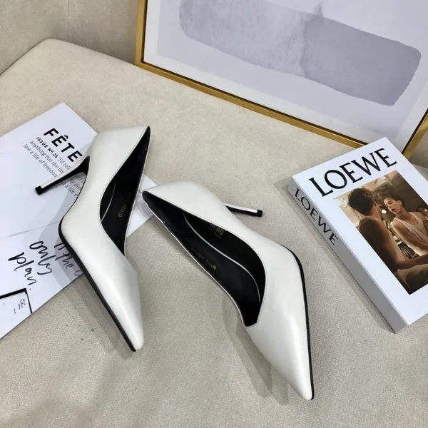 Modest / Simple Ivory Office OL Leather Pumps 2020 7 cm Stiletto Heels Pointed Toe Pumps