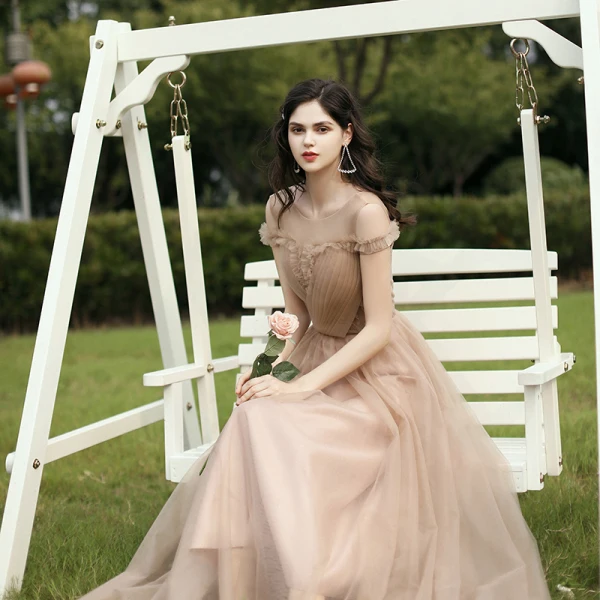 Simple Champagne Robe Demoiselle D'honneur 2021 Princesse Encolure Dégagée Manches Courtes Dos Nu Longue Robe Pour Mariage