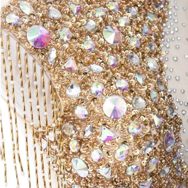 Glittrande Aftonklänningar 2017 Ärmlös Beading Kristall Paljetter Chiffong Rhinestone Tassel Formella Klänningar Svep Tåg