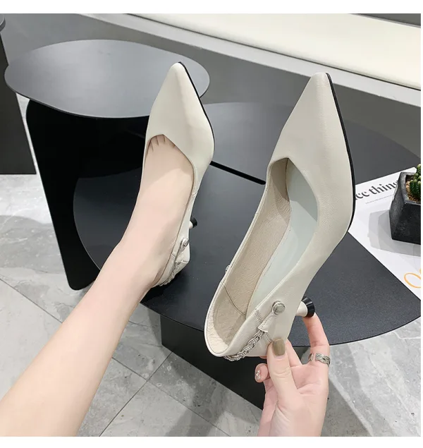 Charmig Svarta Gatukläder Pumps 2020 Läder Rhinestone 5 cm Stilettklackar Spetsiga Pumps