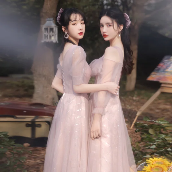 Modest / Simple Blushing Pink Bridesmaid Dresses 2021 A-Line / Princess V-Neck Short Sleeve Backless Tea-length Wedding Party Dresses