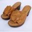 Enkla Svarta Casual Sandaler Dam 2020 Läder Blomma 7 cm Tjocka Klackar Peep Toe Sandaler