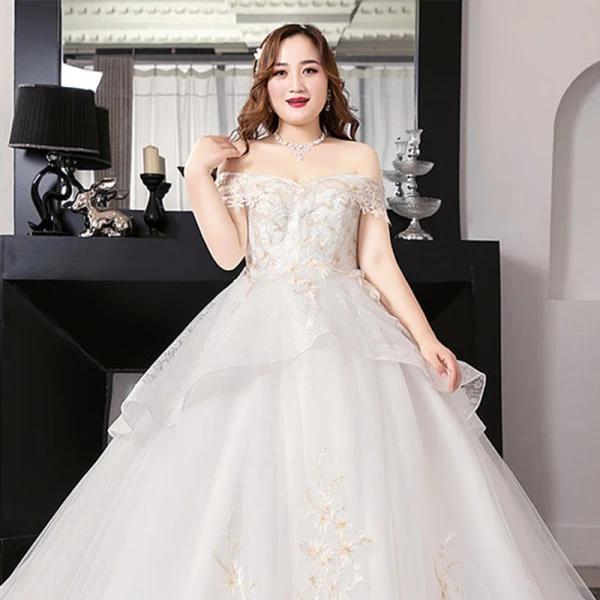 Romantique Blanche Robe Boule Grande Taille Robe De Mariée 2019 En Dentelle Tulle Dos Nu Perlage Bustier Chapel Train Mariage