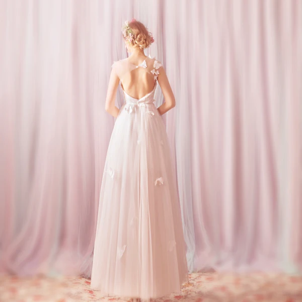 Charming White Floor-Length / Long 2018 Wedding A-Line / Princess Tulle V-Neck Butterfly Appliques Backless Wedding Dresses
