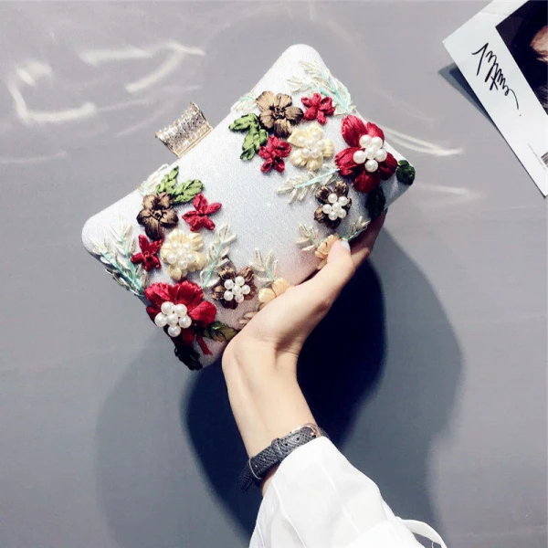Charming Gold Clutch Bags Beading Flower Pearl Wedding Evening Party Accessories 2019