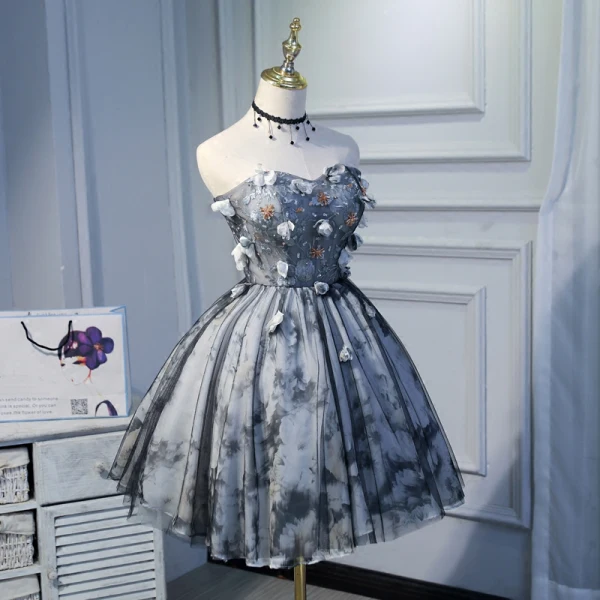 Chic / Beautiful Grey Graduation Dresses 2018 A-Line / Princess Tulle Appliques Backless Beading Strapless Homecoming Formal Dresses