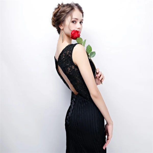 Modern / Fashion Black Evening Dresses 2017 Trumpet / Mermaid V-Neck Lace Embroidered Striped Backless Evening Party Formal Dresses