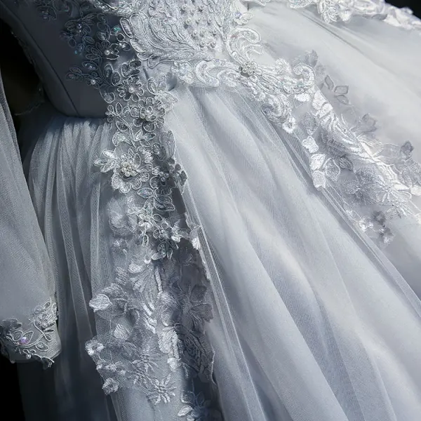 Classique Bleu Ciel Transparentes Robe De Bal 2018 Robe Boule Col Haut Manches Longues Appliques En Dentelle Perle Perlage Paillettes Longue Volants Dos Nu Robe De Ceremonie