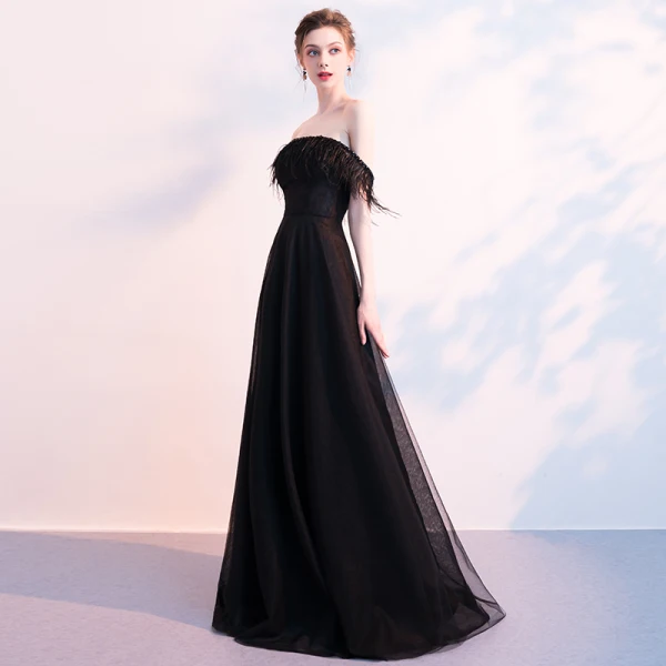 Elegante Schwarz Abendkleider 2018 A Linie Off Shoulder Kurze Ärmel Perlenstickerei Feder Sweep / Pinsel Zug Rückenfreies Festliche Kleider