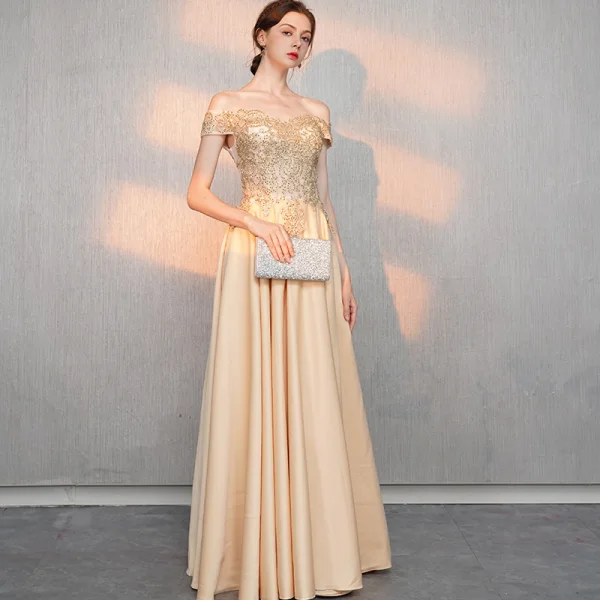 Elegant Gold Evening Dresses  2018 A-Line / Princess Off-The-Shoulder Short Sleeve Beading Floor-Length / Long Ruffle Backless Formal Dresses