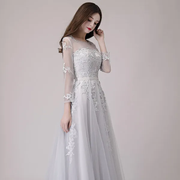 Abordable Gris Transparentes Robe De Bal 2018 Princesse Encolure Dégagée Manches Longues Appliques En Dentelle Ceinture Longue Volants Dos Nu Robe De Ceremonie