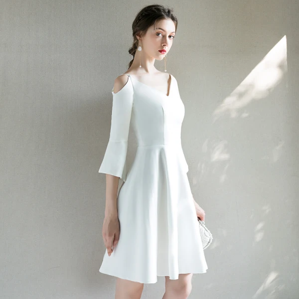Modest / Simple Ivory Homecoming Graduation Dresses 2018 A-Line / Princess V-Neck 3/4 Sleeve Short Modest / Simple Ivory Homecoming Graduation Dresses 2018 A-Line / Princess V-Neck 3/4 Sleeve Short