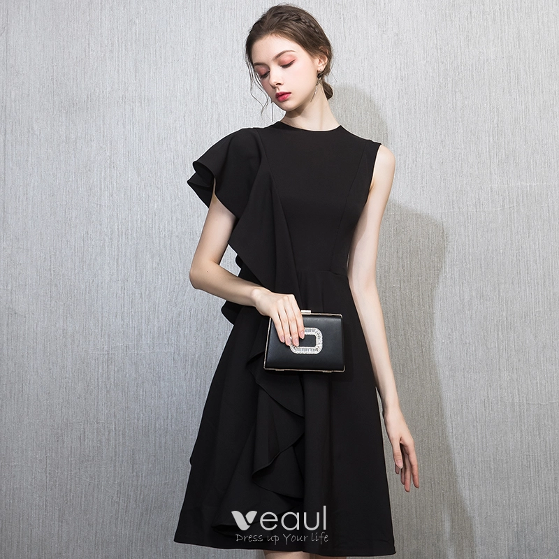 Chic / Beautiful Black Homecoming Graduation Dresses 2018 A-Line / Princess Scoop Neck One-Shoulder Short Sleeve Short Ruffle Formal Dresses