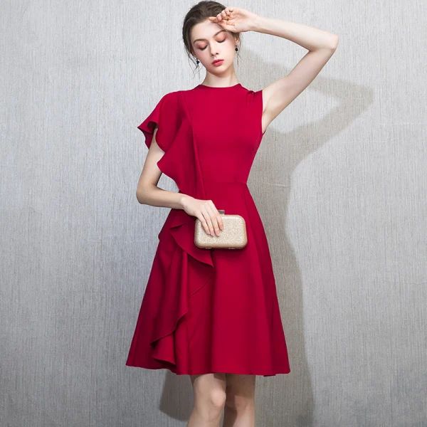 Chic / Beautiful Black Homecoming Graduation Dresses 2018 A-Line / Princess Scoop Neck One-Shoulder Short Sleeve Short Ruffle Formal Dresses